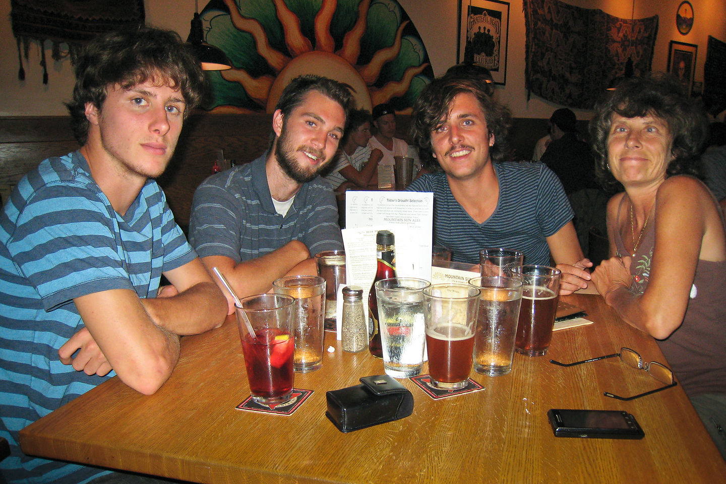 Dining at Mountain Sun Brewery Dining at Mountain Sun Brewery