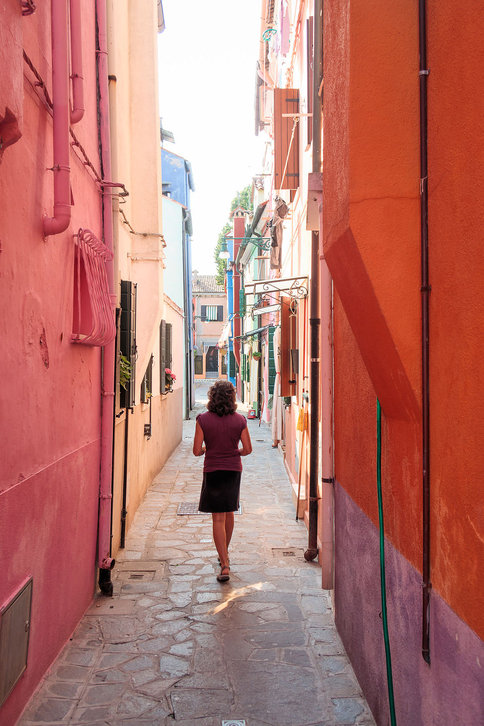 Strolling the alleys of Burano