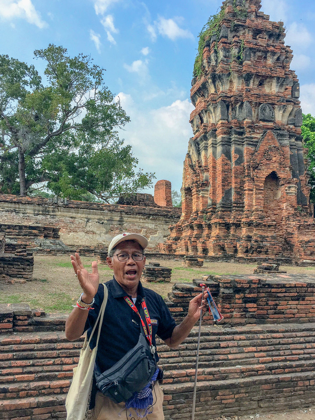 Udom telling us Ayutthaya's past