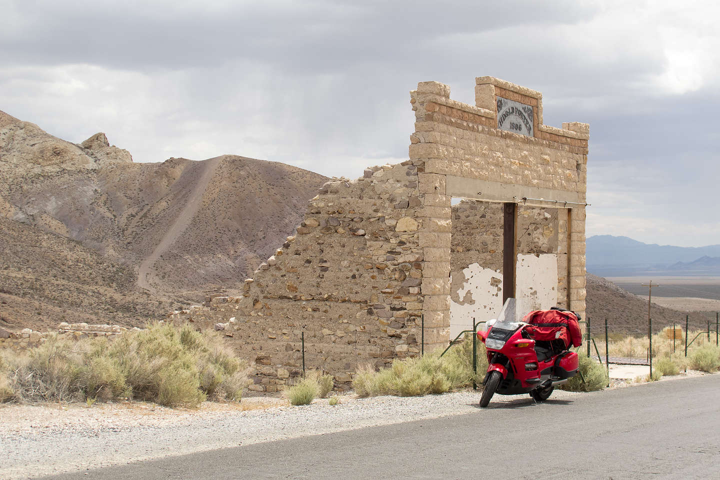 Honda ST1100 in Rhyolite Honda ST1100 in Rhyolite