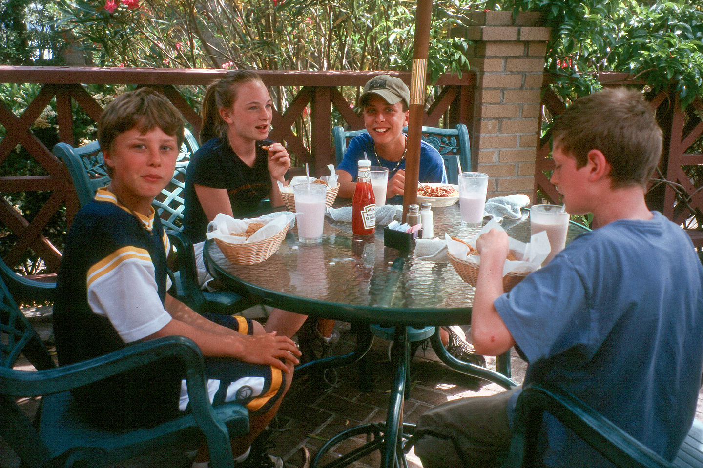 Kids dining in Beaufort