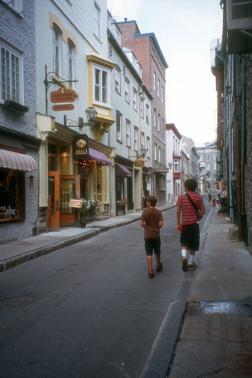 The boys wandering through Vieux Quebec The boys wandering through Vieux Quebec