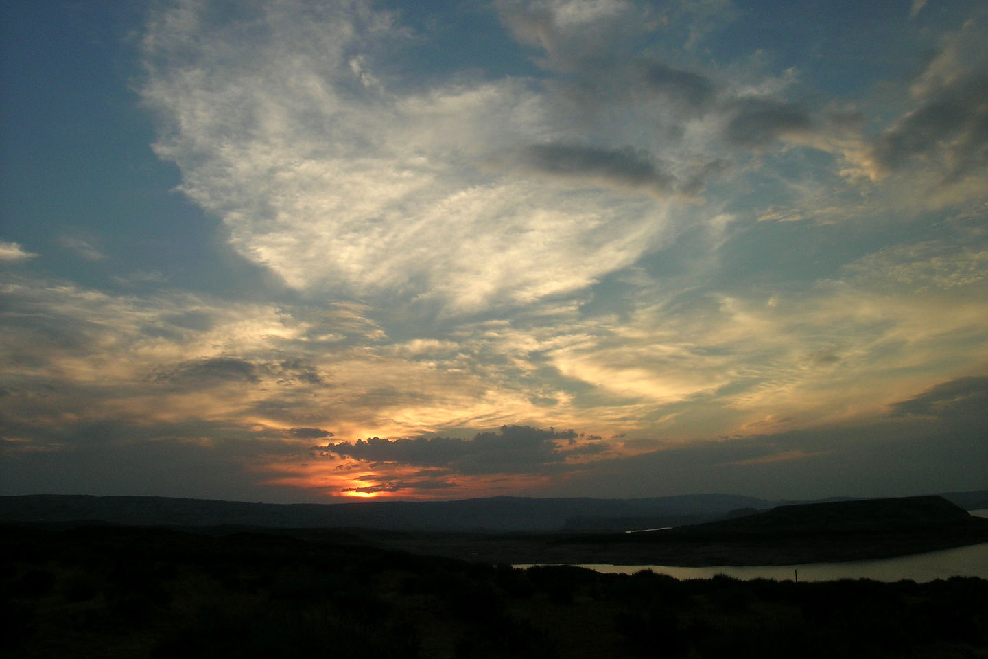 Sunset view from Halls Crossing campground Sunset view from Halls Crossing campground