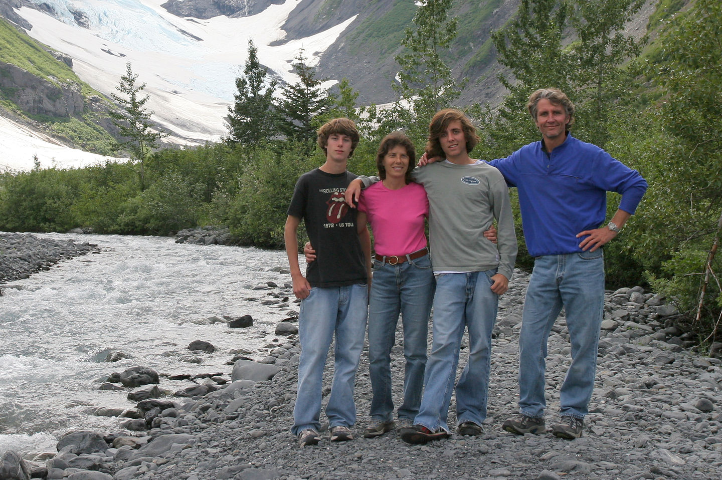 Family on Byron Glacier Trail Family on Byron Glacier Trail