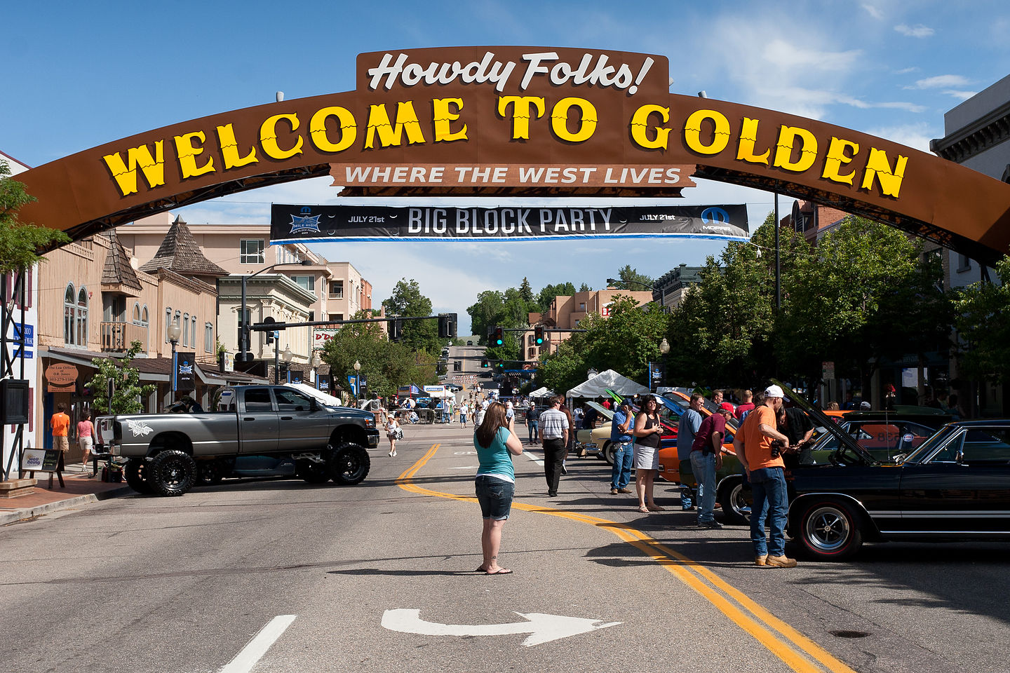 Golden "Big Block Party"