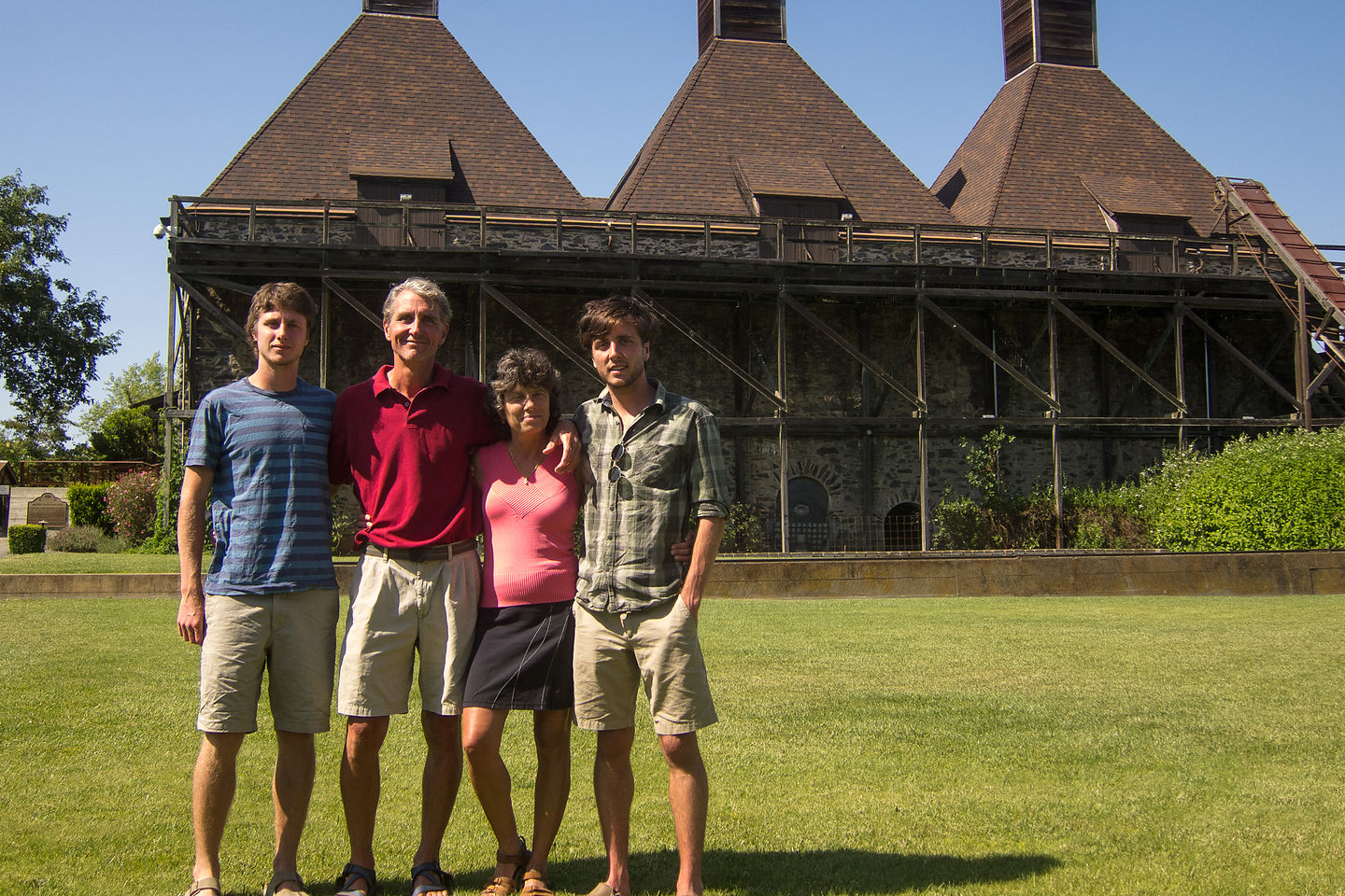 Family at Hop Kiln Winery Family at Hop Kiln Winery