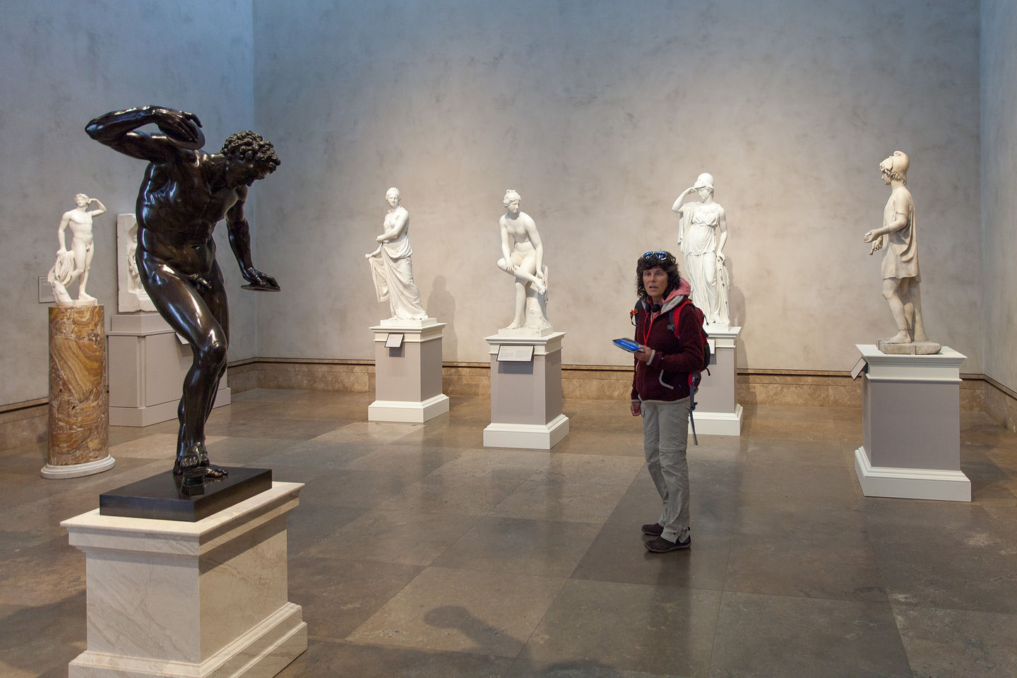 Lolo with Getty Center Roman Statues