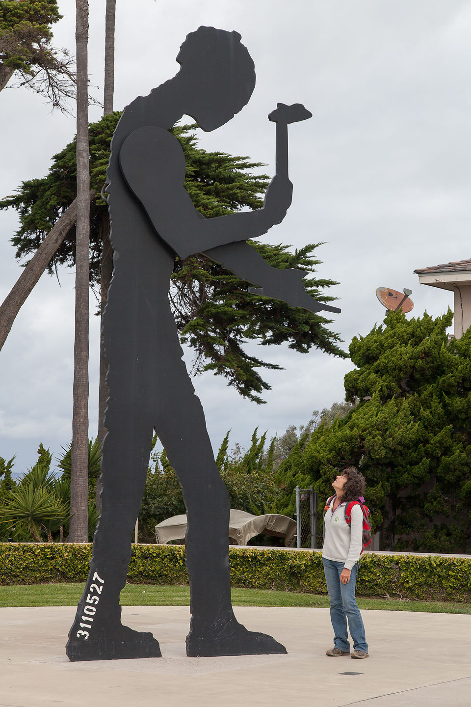 Lolo with Hammering Man Lolo with Hammering Man