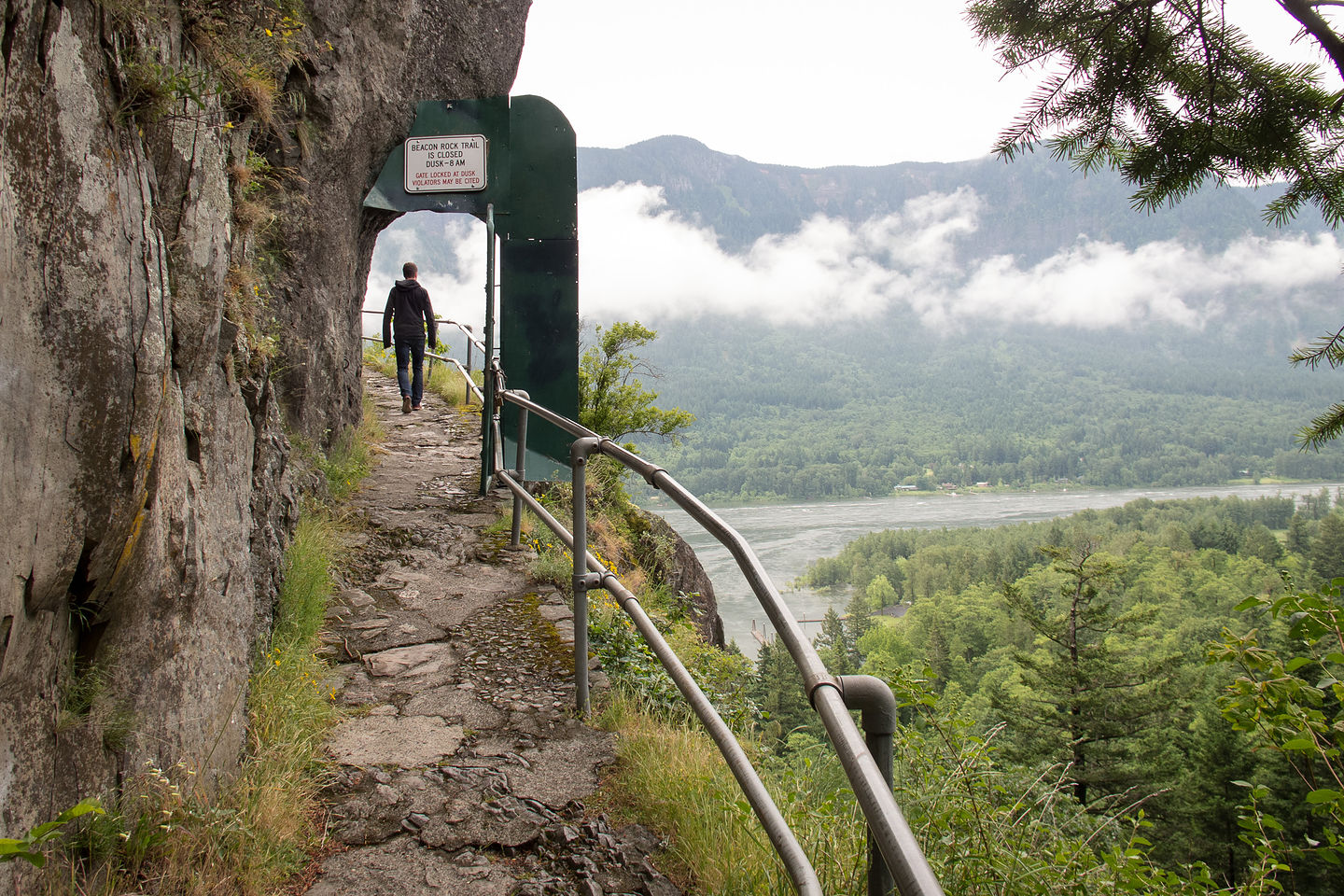 Beacon Rock Hike Beacon Rock Hike
