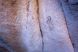 Barker Dam Petroglyphs