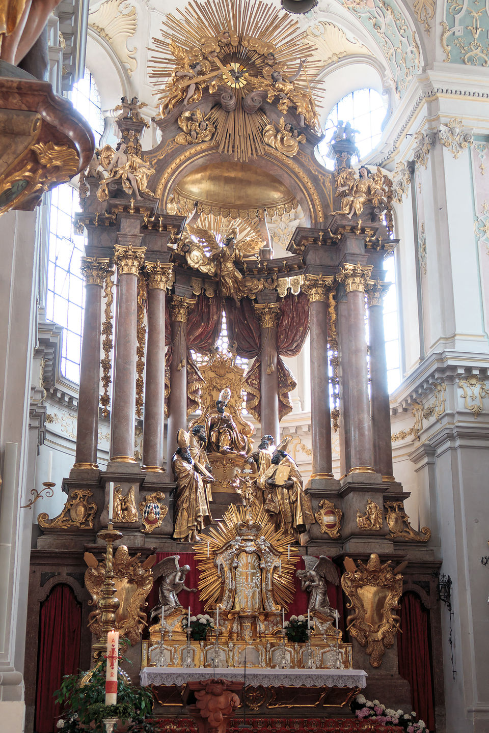 St. Peterskirche Altar St. Peterskirche Altar