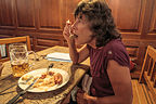 Lolo enjoying wurst at the famous Hofbrauhaus