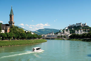 Salzach River flowing through the Aldstadt