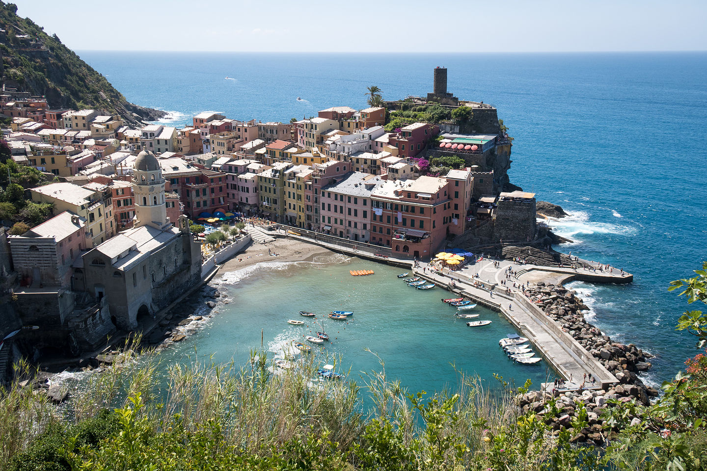 Approaching Vernazza on the Sentiero Azzurro