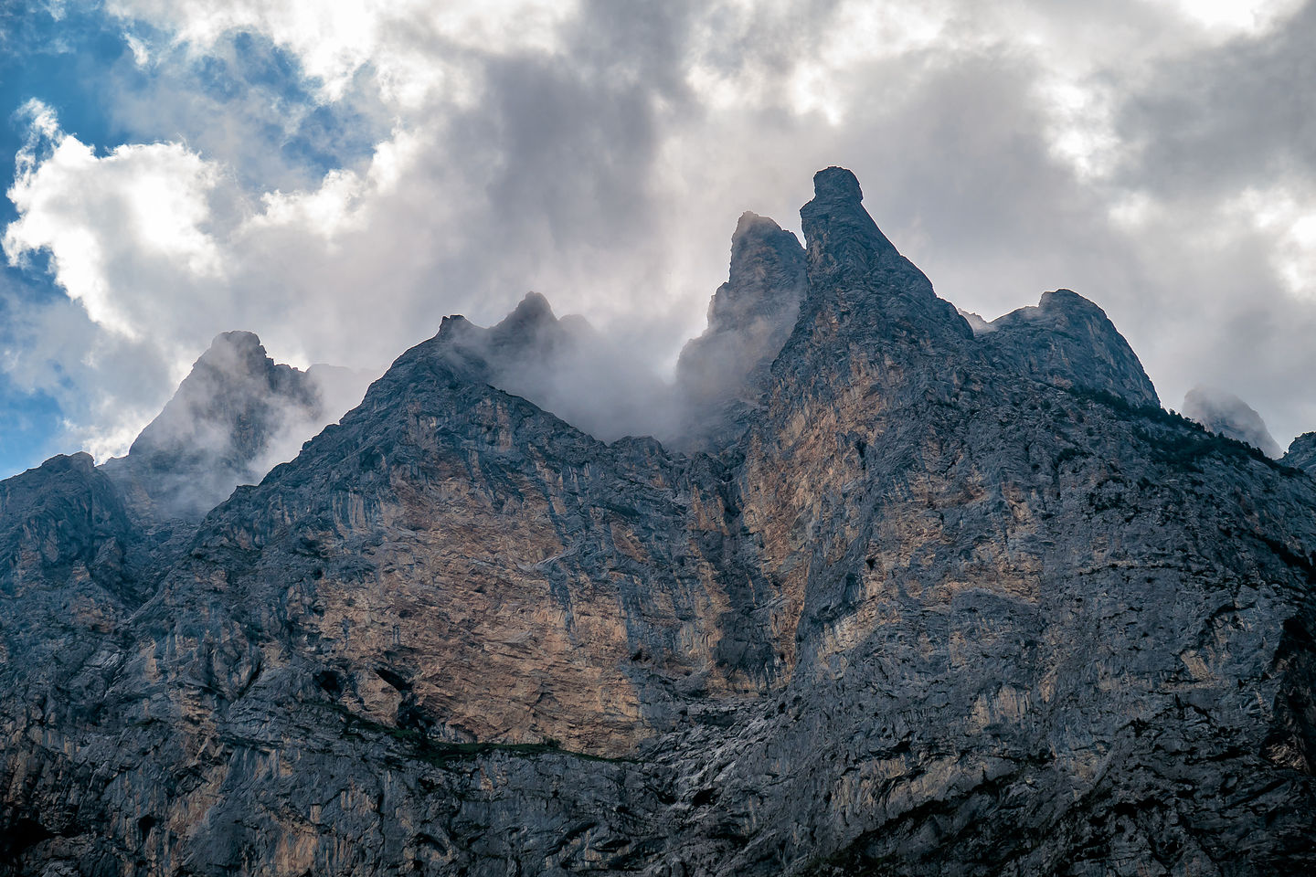 Horns over Lauterbrunnen Valley Horns over Lauterbrunnen Valley