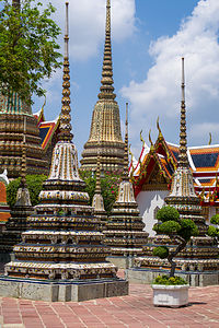 Wat Pho chedis (or stupas) used to house the remains of Buddhist monks or nuns