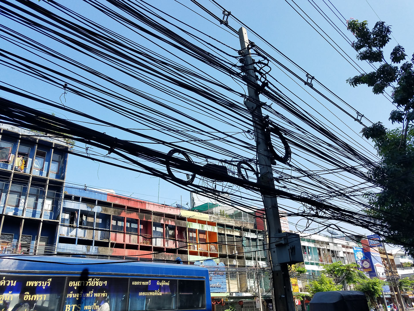 Typical electrical wiring in Thailand Typical electrical wiring in Thailand