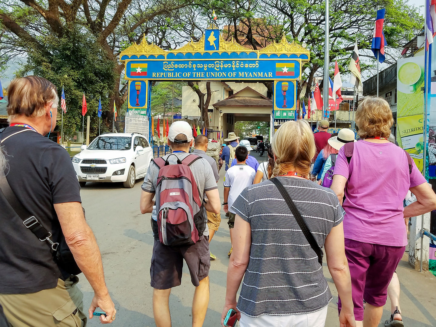 Border crossing into Myanmar Border crossing into Myanmar