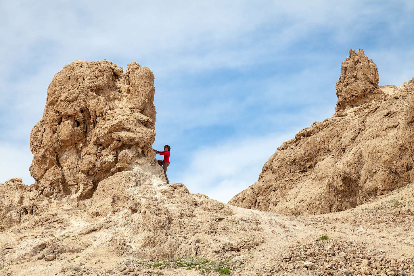 Lolo playing on Trona Pinnacles Lolo playing on Trona Pinnacles