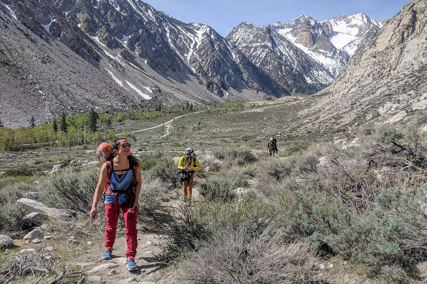 Hike into Pine Creek Canyon