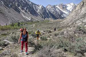 Hike into Pine Creek Canyon