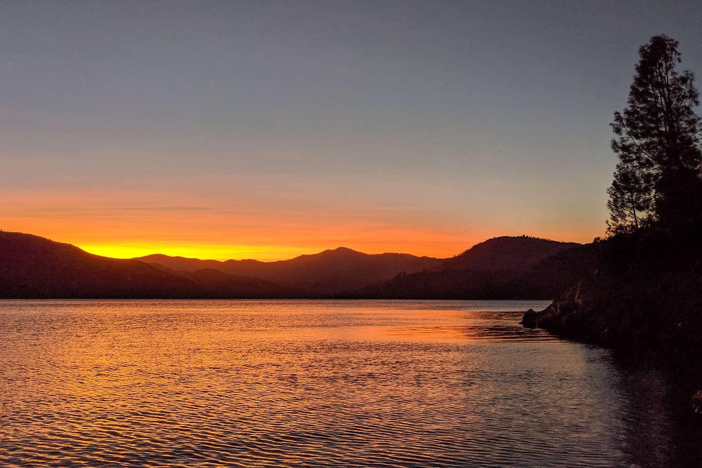Sunset on Shasta Lake Sunset on Shasta Lake