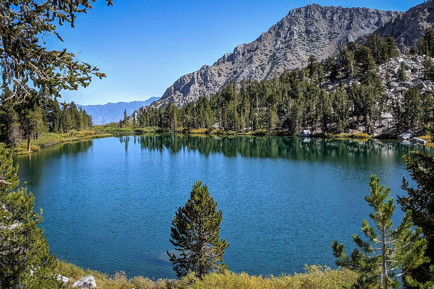 Gilbert Lake along the hike to Kearsarge Pass Gilbert Lake along the hike to Kearsarge Pass