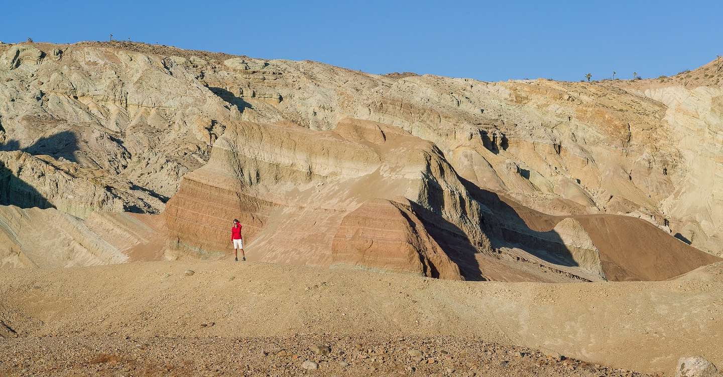 Along the Rainbow Basin Loop 