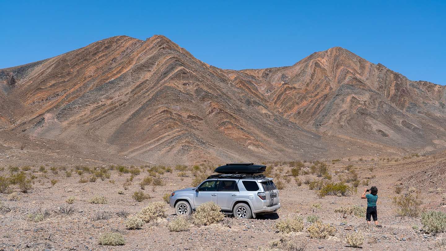 Along the Harry Wade Road to Ibex Dunes