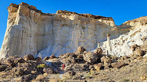 Approaching the Wahweap Hoodoos