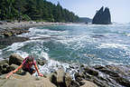 Rialto Beach - rock scrambling to Hole-in-the-Wall