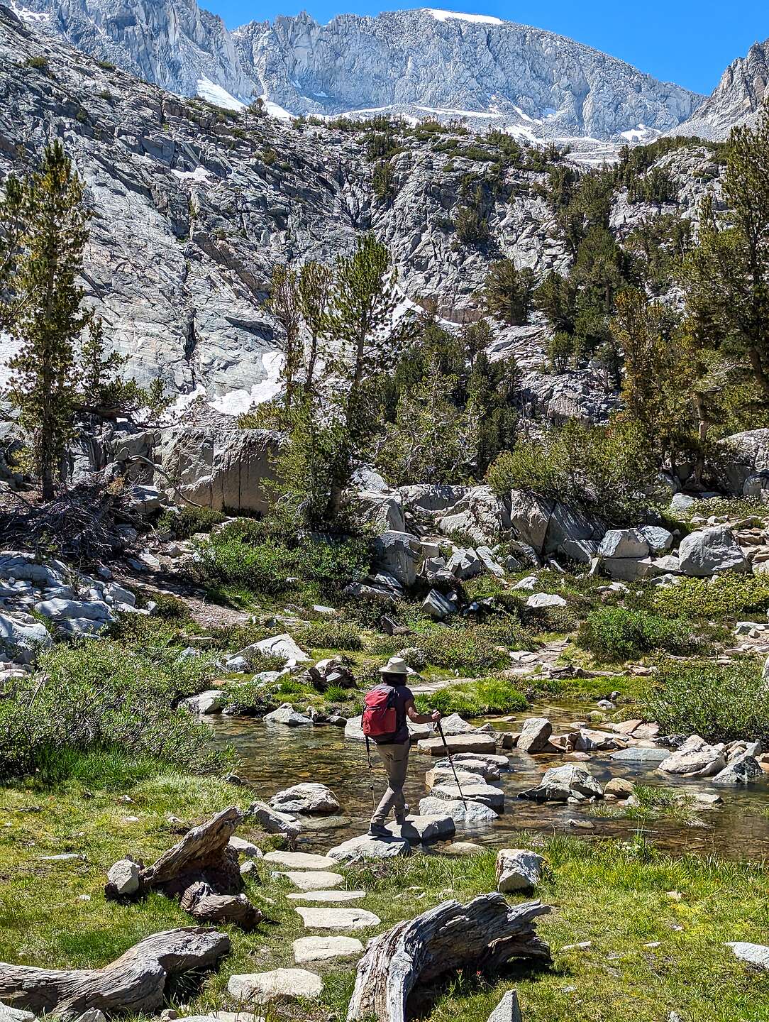 Getting closer to Gem Lake Getting closer to Gem Lake