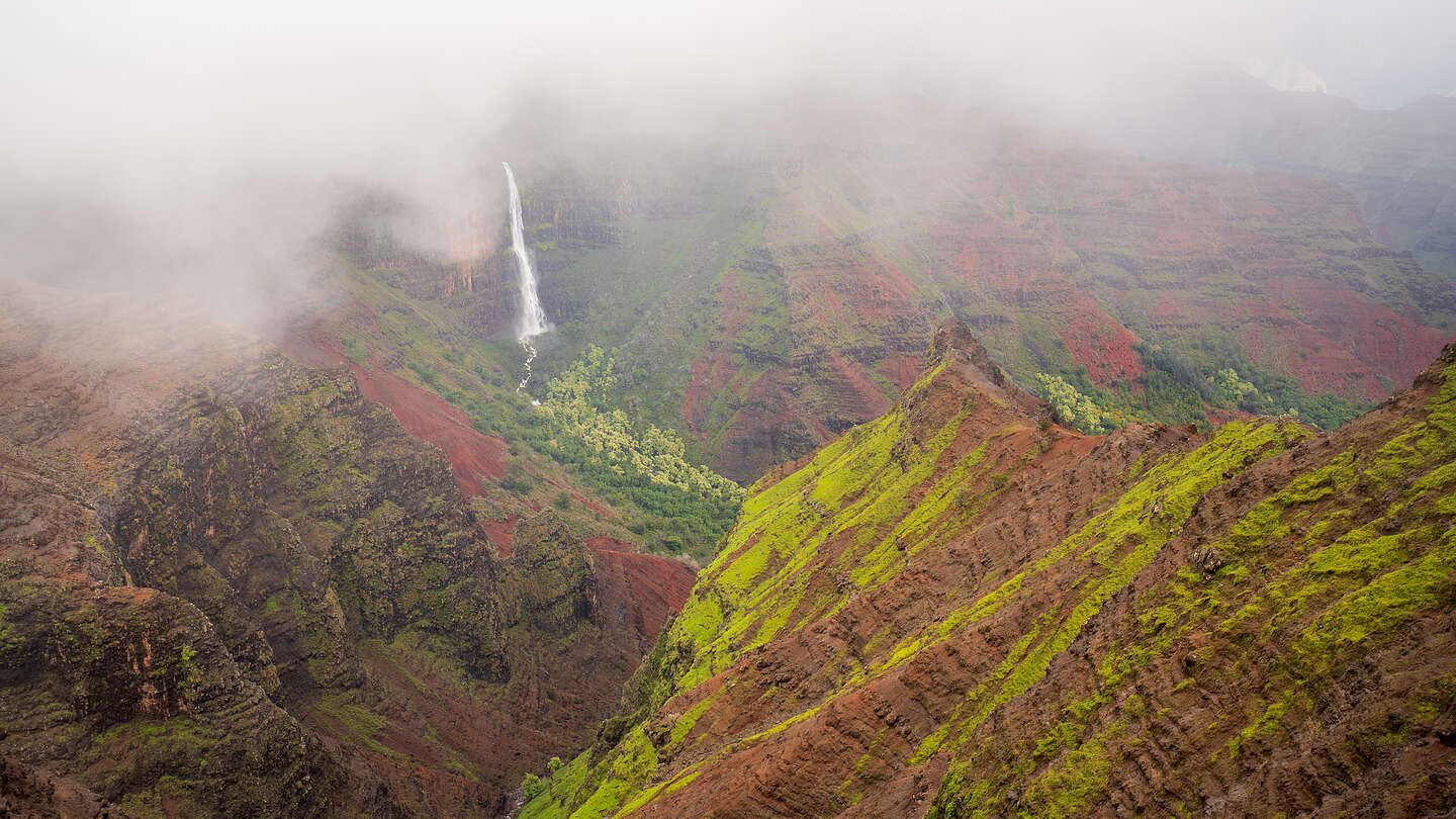 Waimea Canyon - Waipo'o Falls