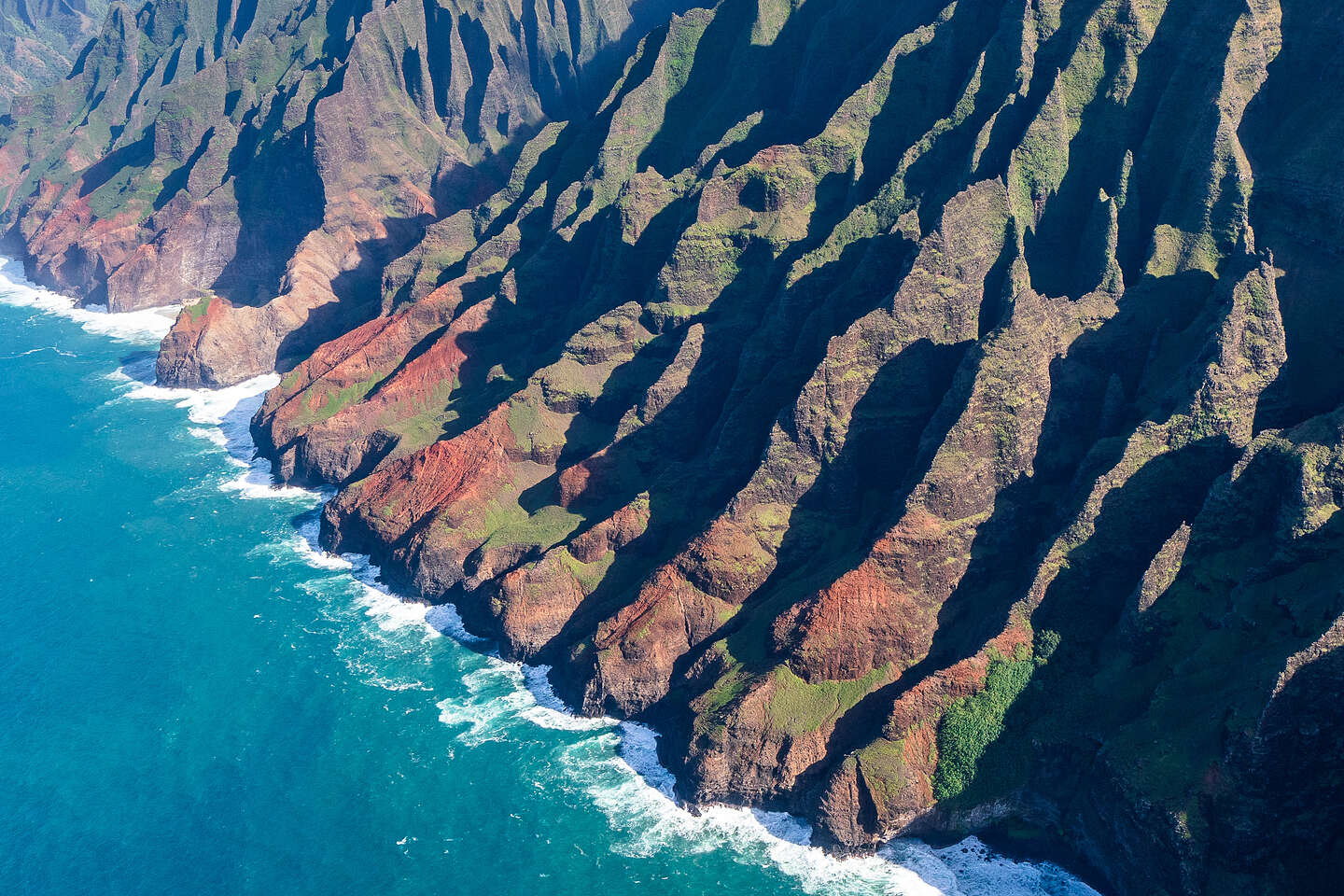Colorful Napali cliffs Colorful Napali cliffs