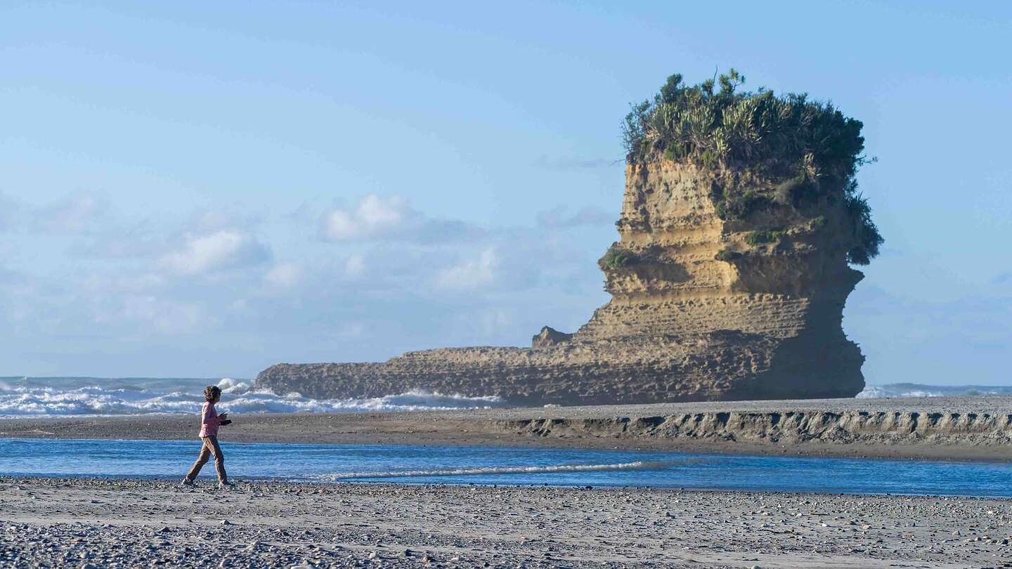 Punakaiki Beach Sea Stack Punakaiki Beach Sea Stack