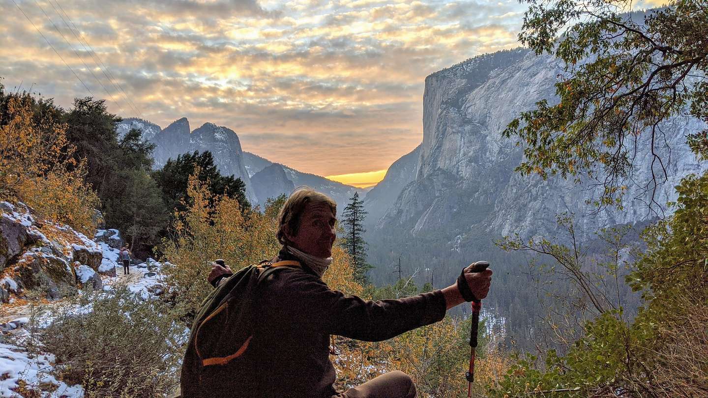 Hiking down from Glacier Point