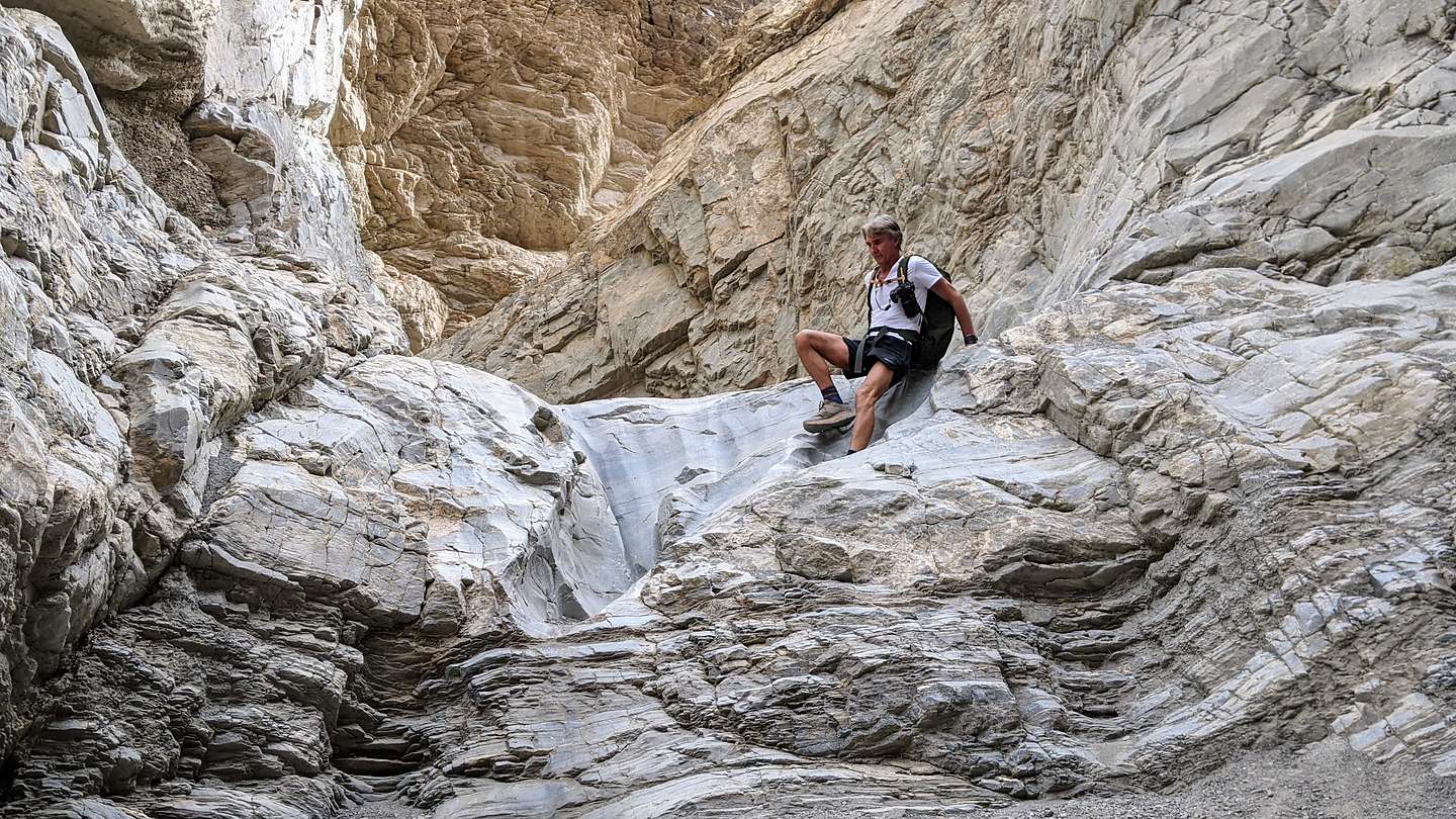 Mosaic Canyon - what goes up, must come down Mosaic Canyon - what goes up, must come down